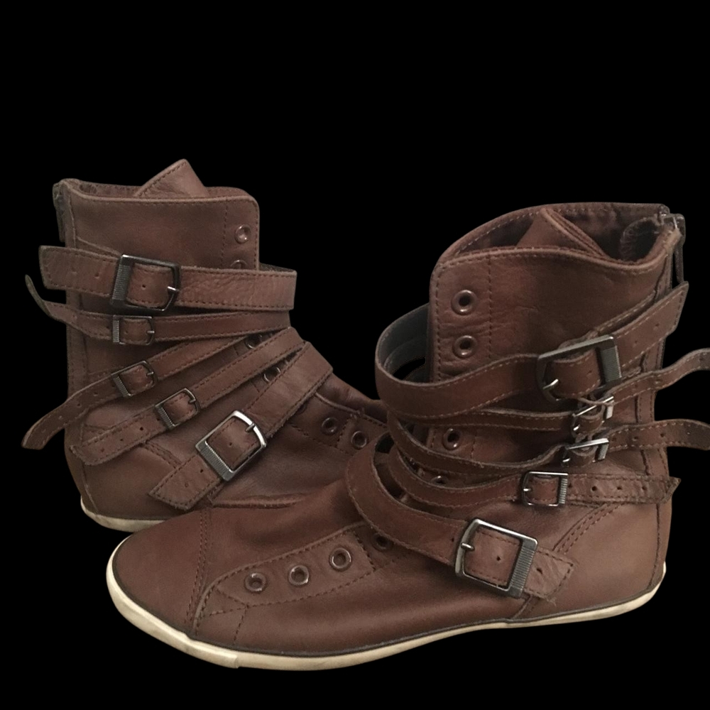 Converse Chuck Taylor All Star Multi-Strap Boots. Size 5.5